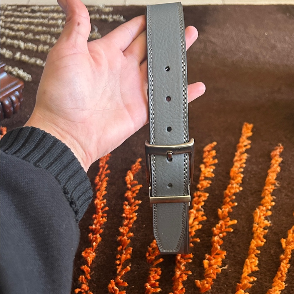 Nike Men's Grey Leather Belt
